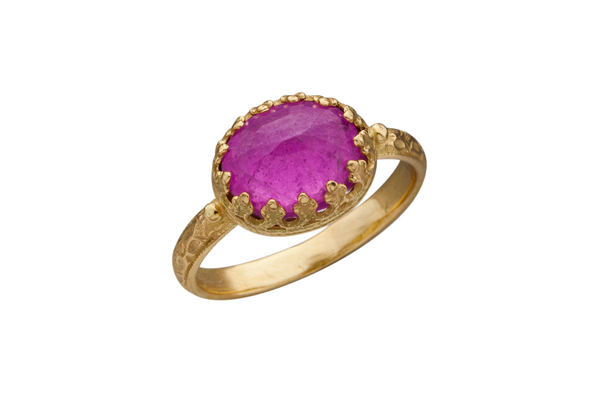 Pink Sapphire 18K Gold Oval Ring